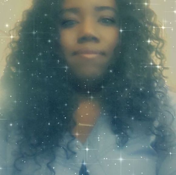 Meet your Posher, Maxine - Picture 1 of 1